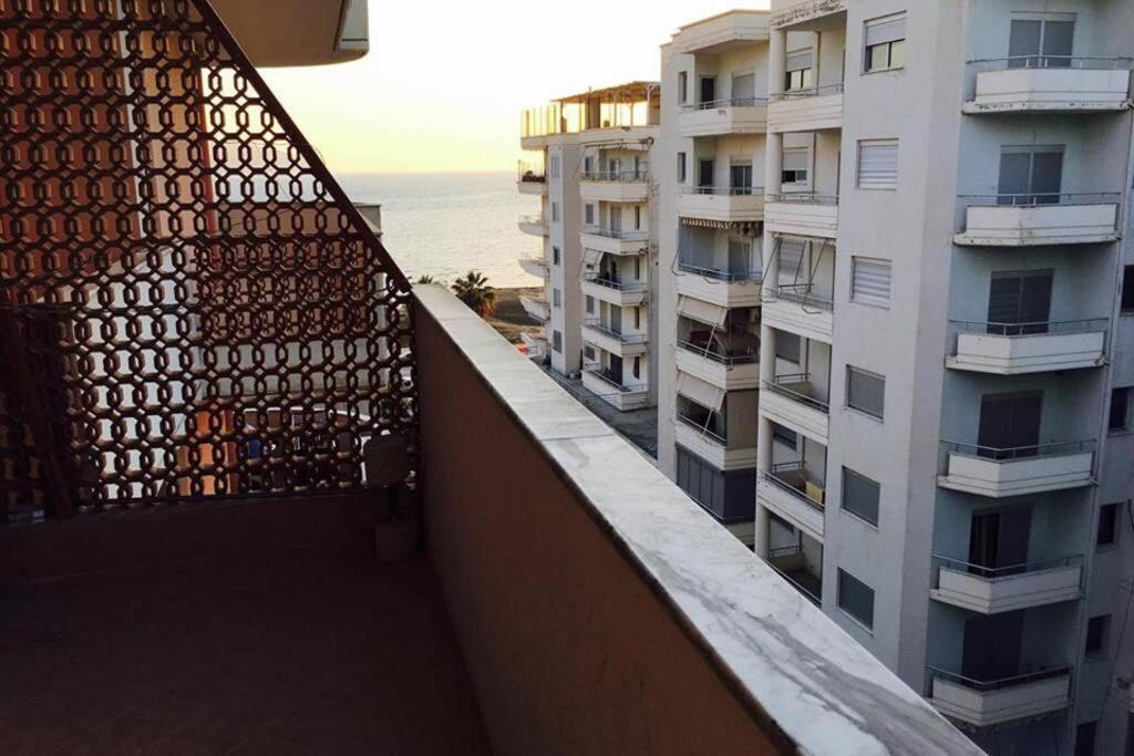 Ari's Apartament *